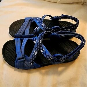 Baretraps blue sports sandals 8 EUC